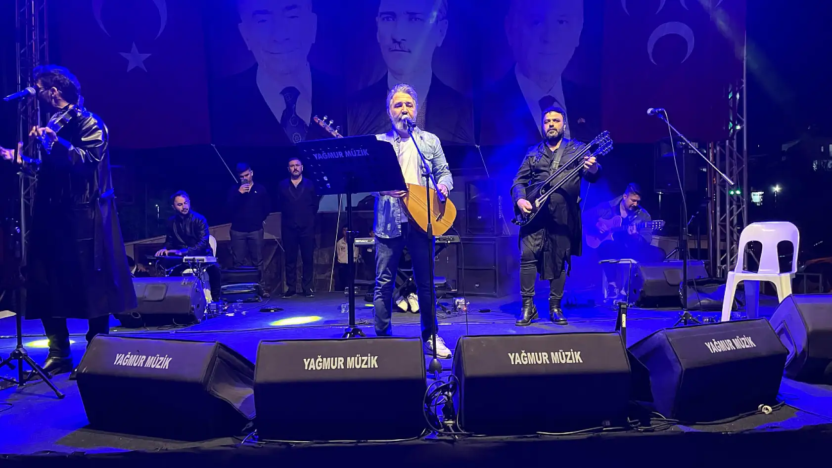 Seydikemer'de Ali Kınık ve Ozan Manas Rüzgarı Esti