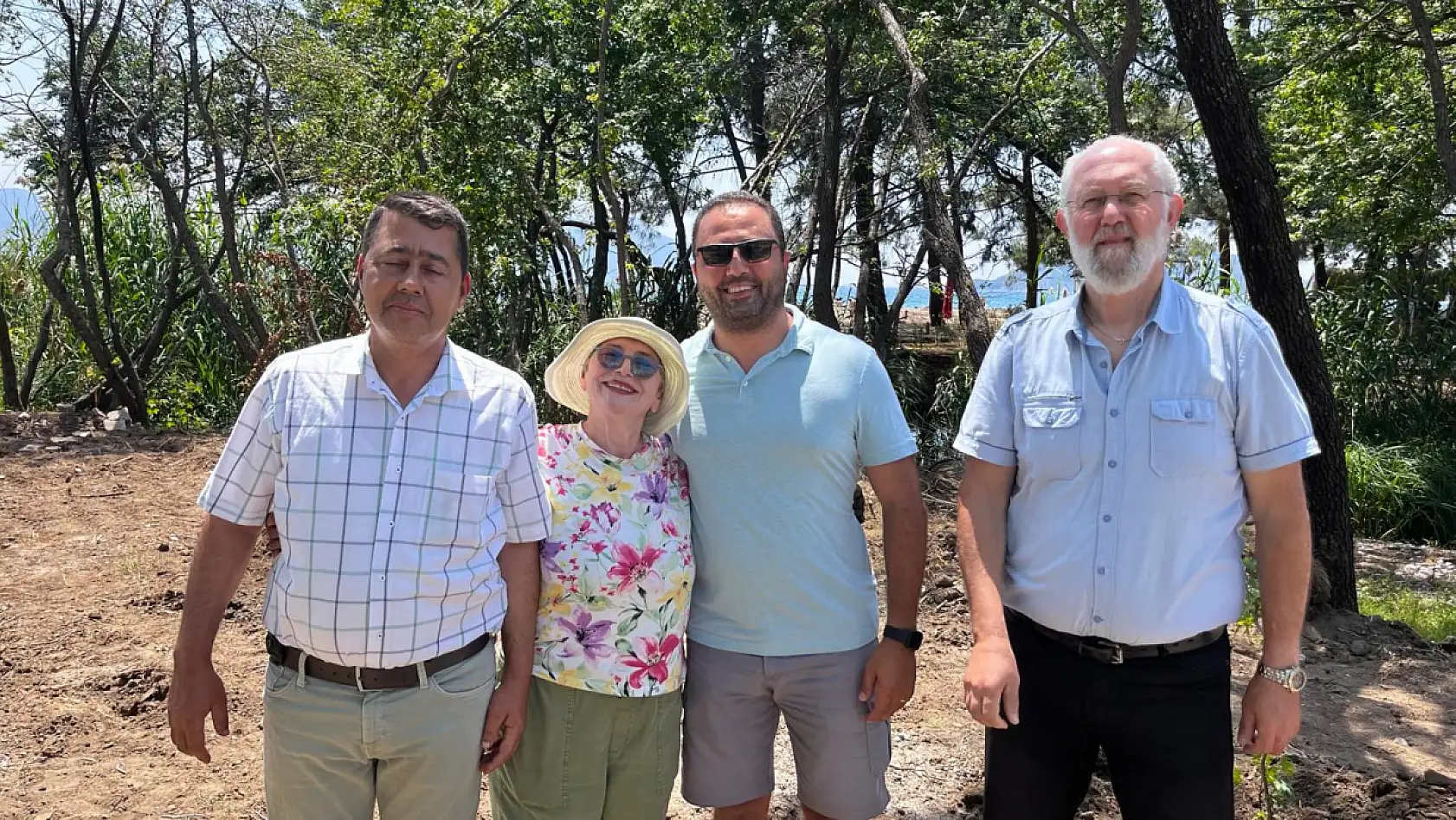 Fethiye Akmaz Halk Plajı'nda Ağaçlandırma Seferberliği