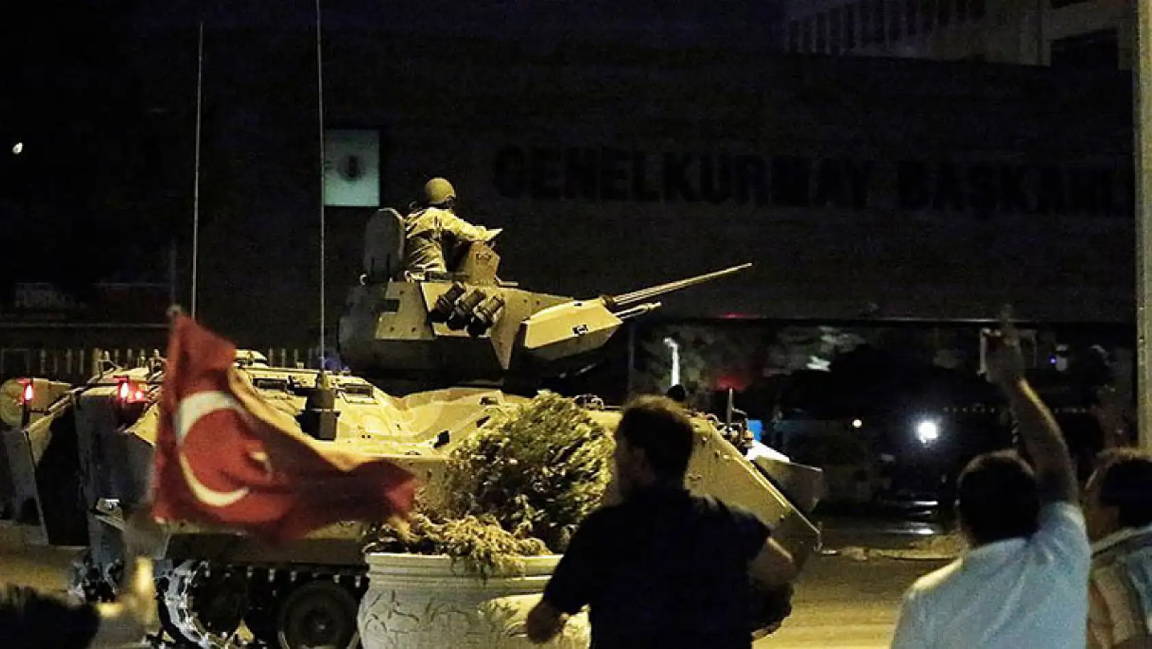 FETÖ'nün darbe girişiminin üzerinden 9 yıl geçti