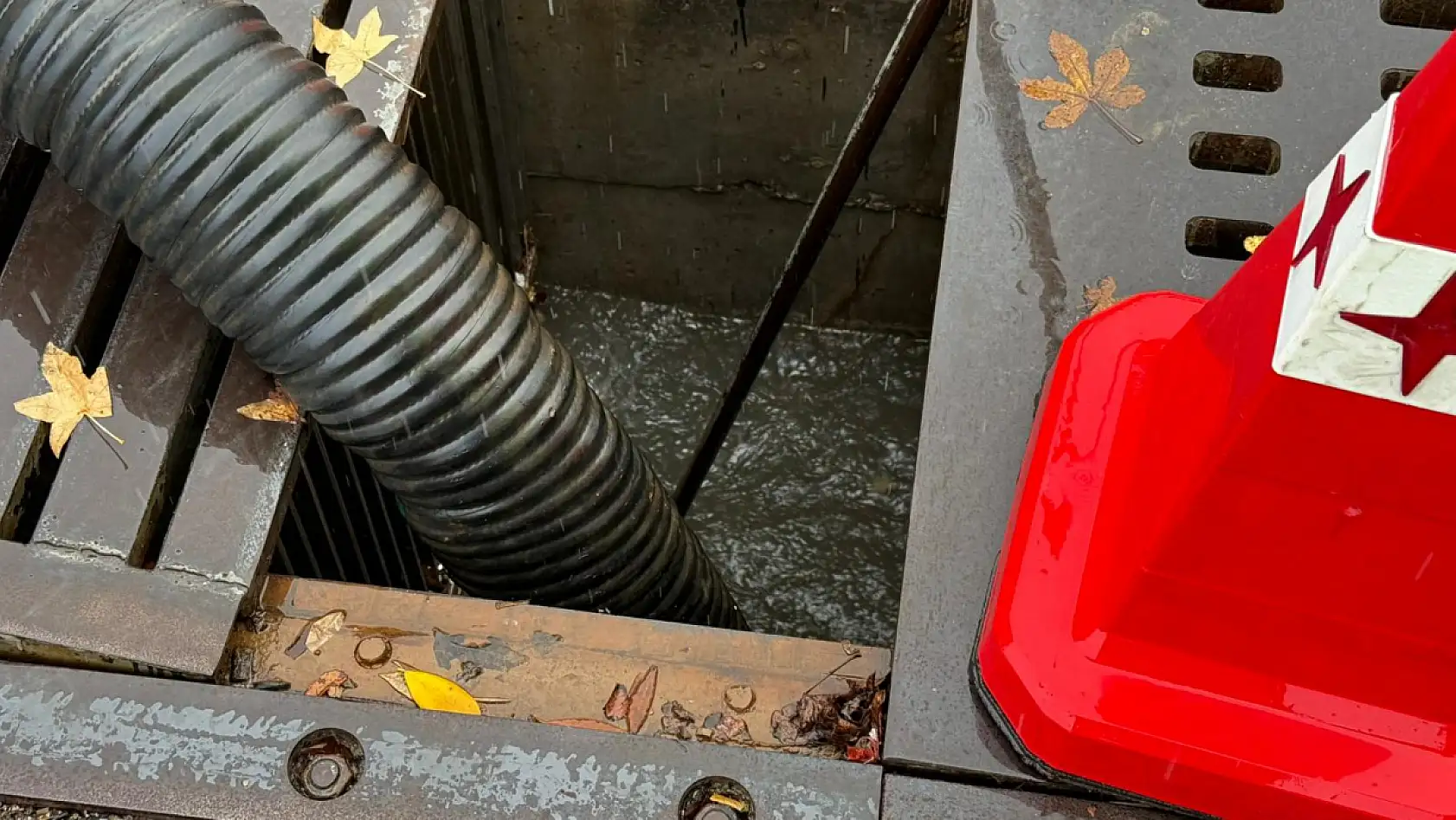 Fethiye'de Sağanak Yağışta Önlemler Arttırıldı: Tahliye Pompası Aktif