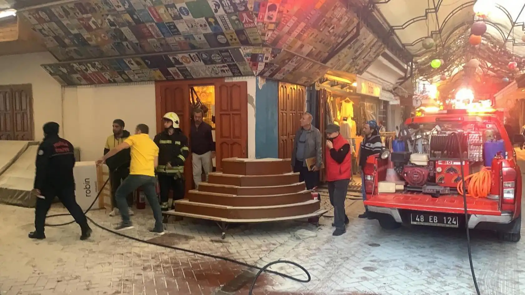 Son Dakika: Fethiye Paspatur'da korkutan yangın