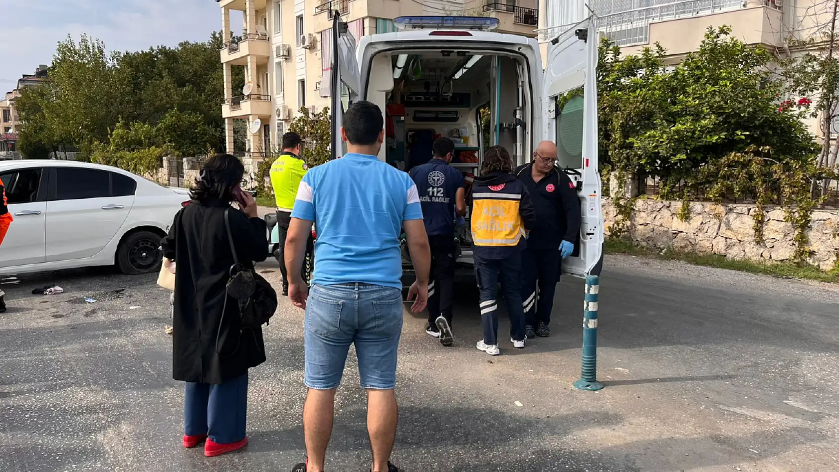 Fethiye'de otomobil, motosikletli kadına çarptı: 1 yaralı