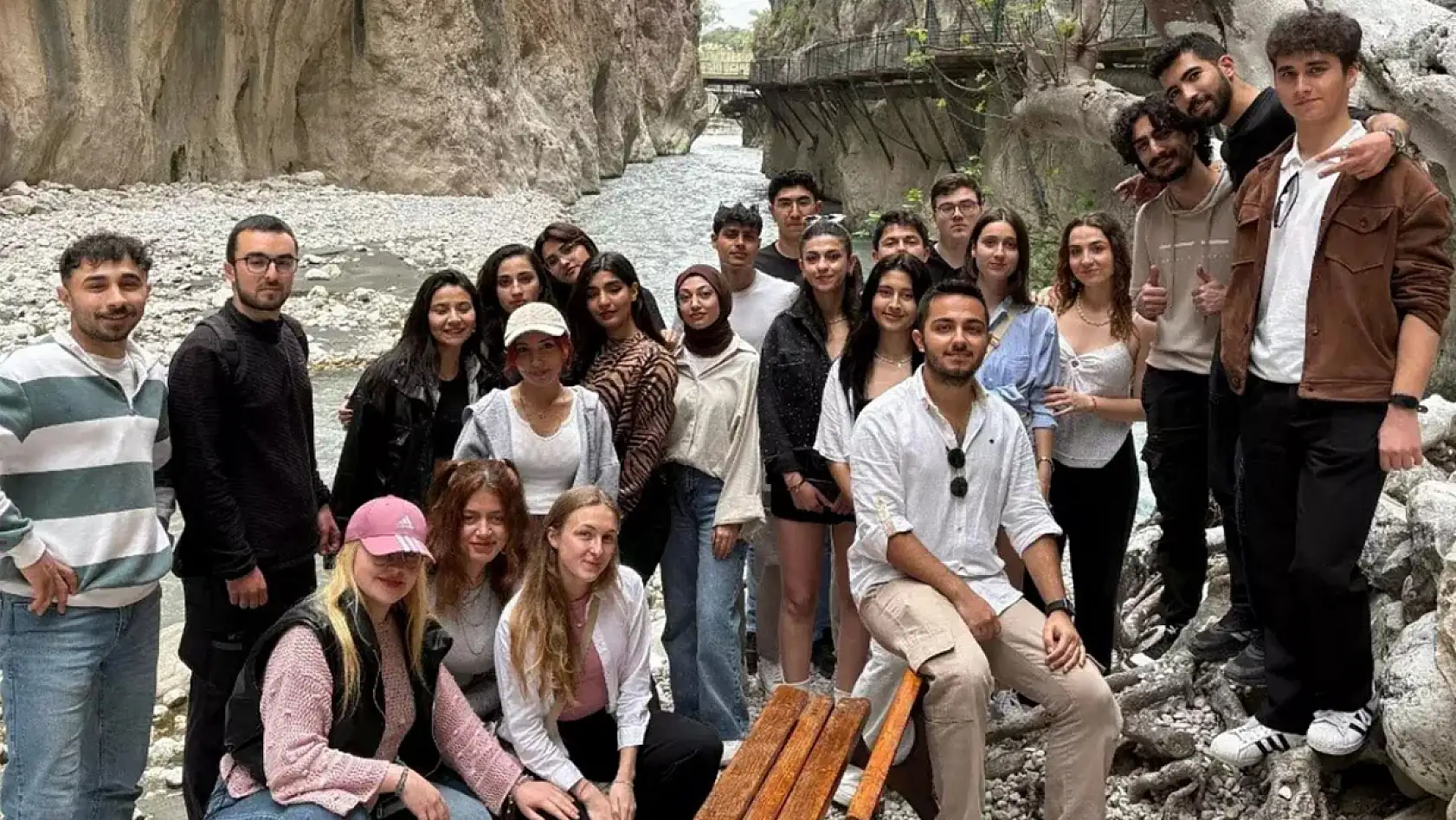 Uluslararası gönüllü gençler, Tlos Antik Kenti'nde tarih ve kitapla buluştu