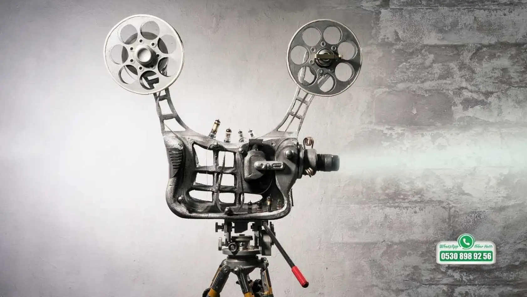 Dünya Sinema Günü'nde Fethiye Halkına Sorduk: En Sevdiğiniz Yerli ve Yabancı Film Hangisi?