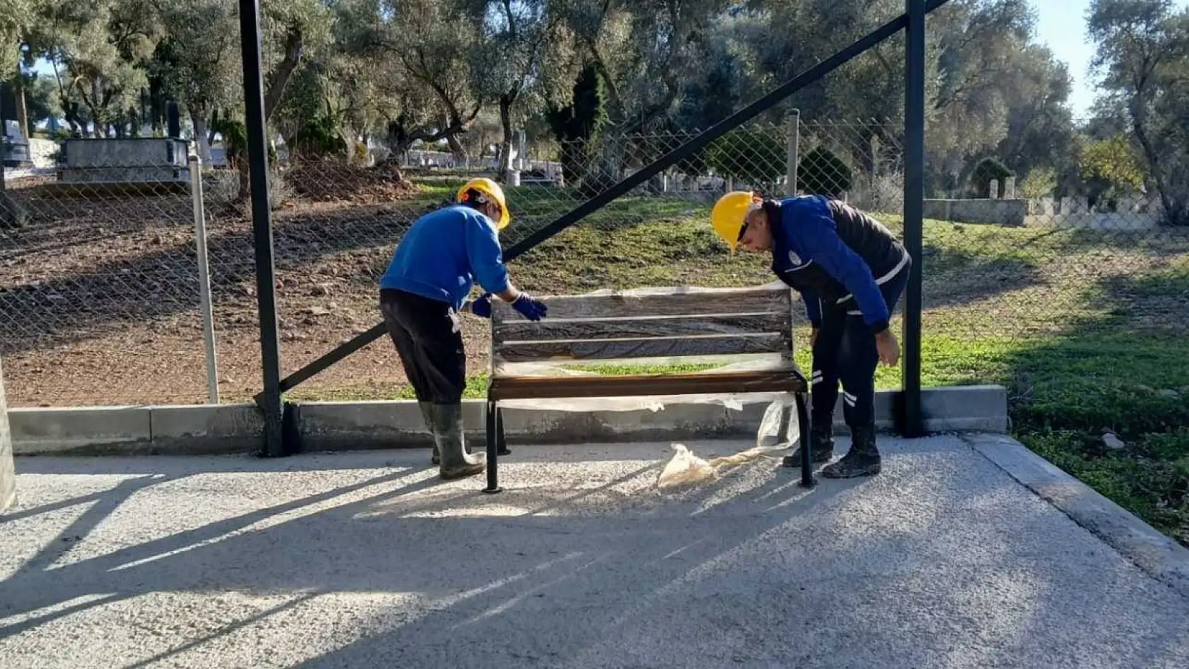 Muğla Büyükşehir'den mezarlıklarda kapsamlı bakım ve düzenleme