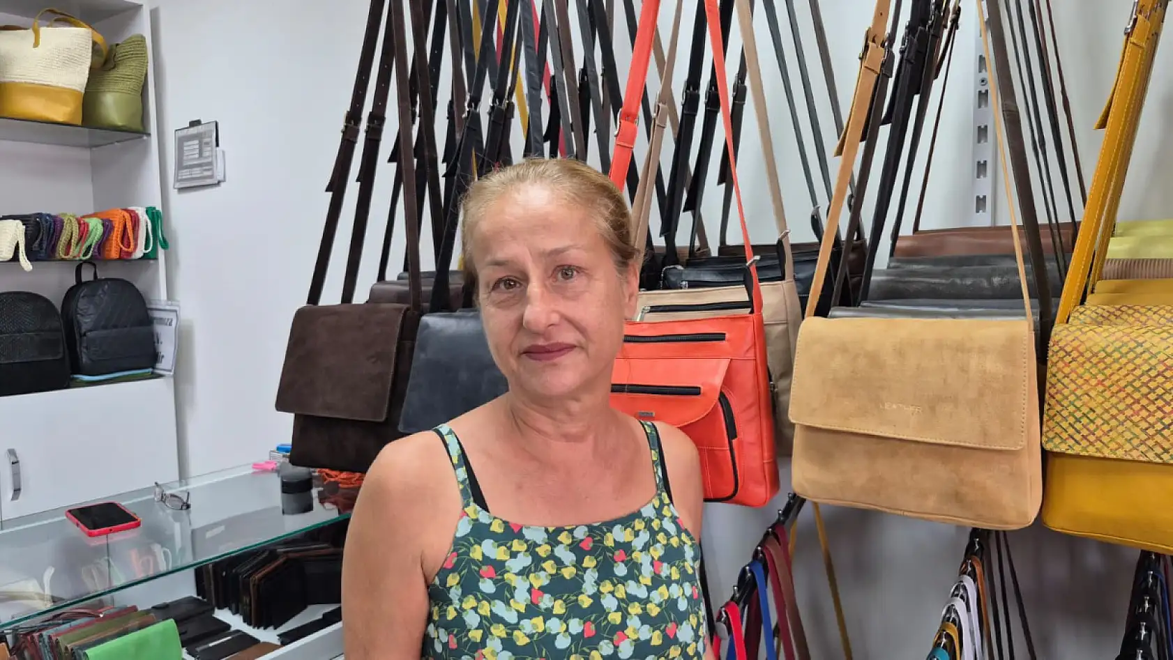 Fethiye'de Buket Genç: 'Deri Üretimi Sabır ve Özen İster, Ama Sonuç Çok Güzel Oluyor'