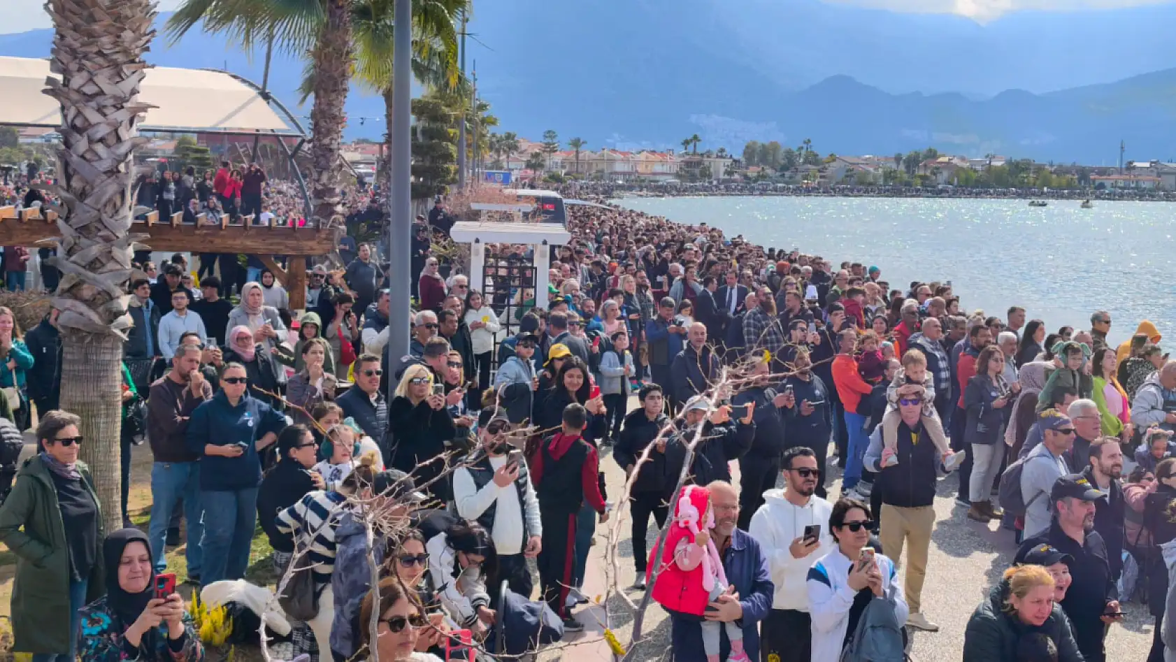 Fethiye'de Şehit Fethi Bey Anıldı SOLO TÜRK'e övgü yağdı