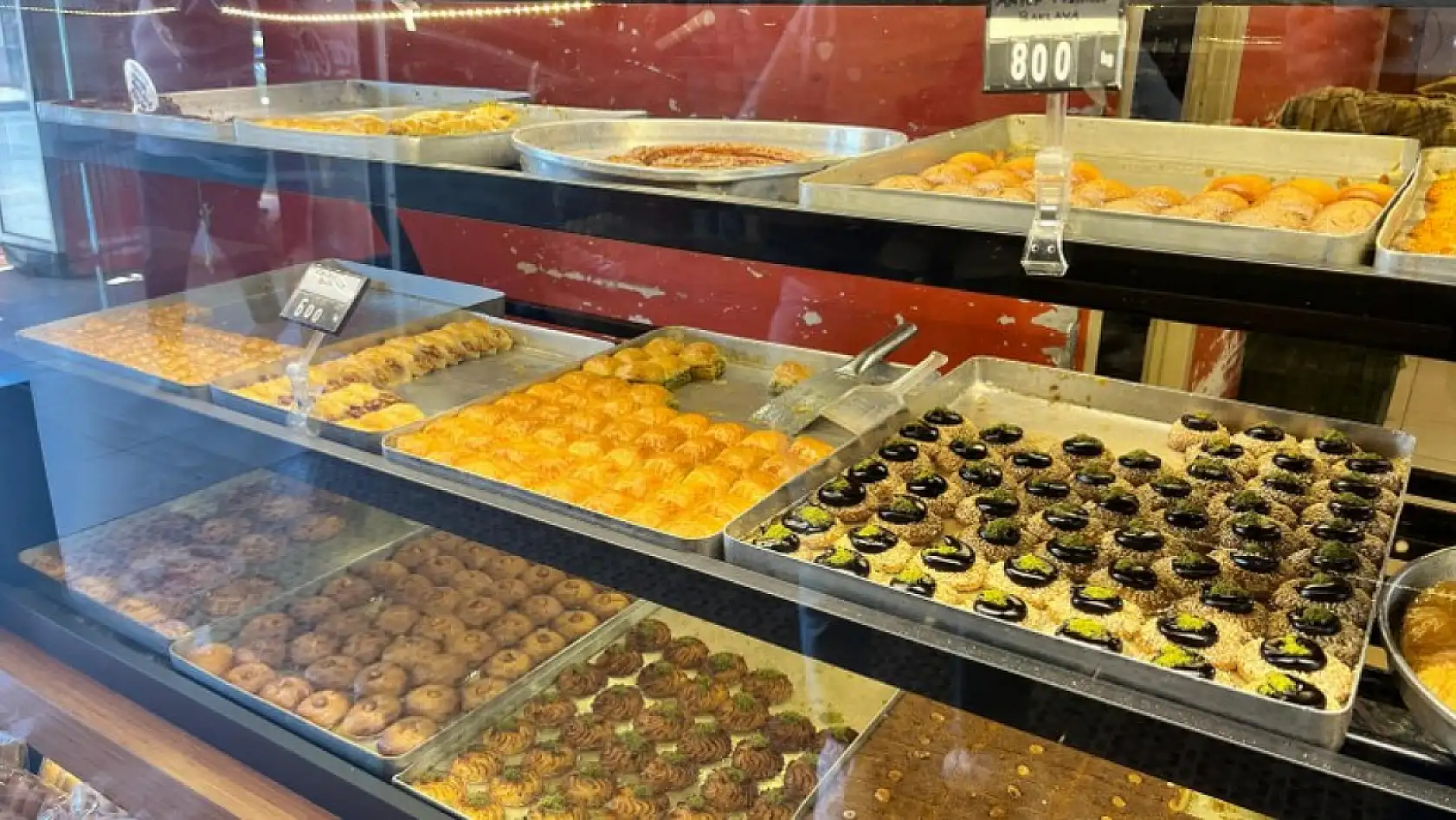 Fethiye'de Turistlerin Gözdesi Antep Usulü Tatlılar