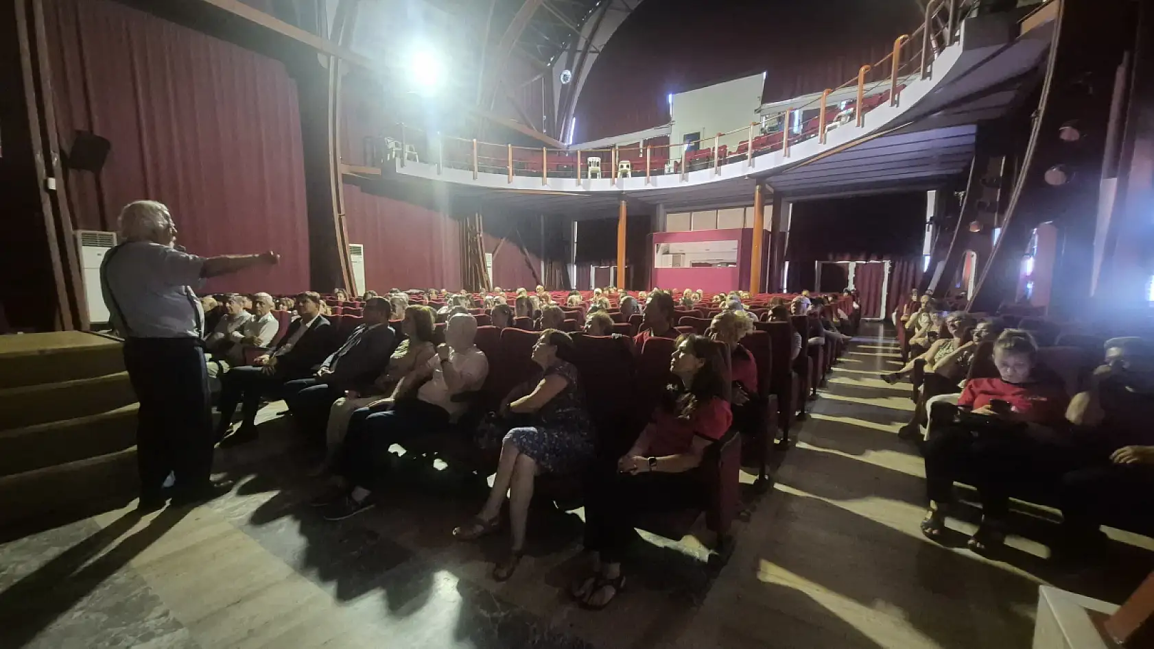 Fethiye'de ICONAT 2025 Başladı: Bilim Dünyası Bir Araya Geliyor