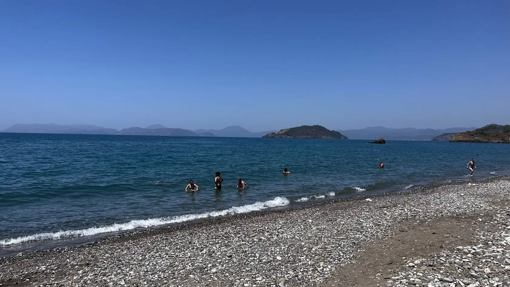Ekolojik konseptli Fethiye Karaot Plajı sezona hazır