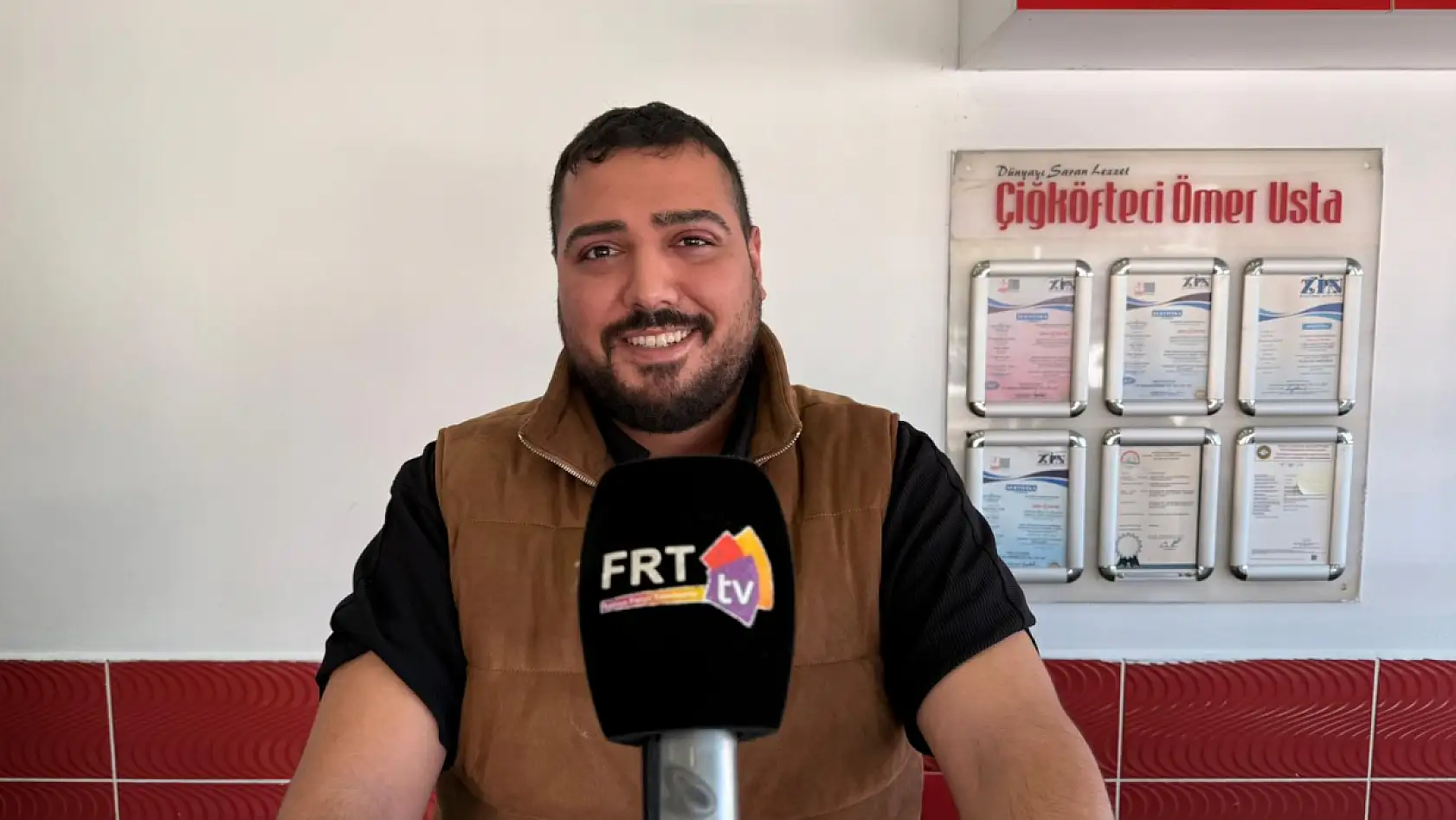 Fethiye'de Çiğköfteci Oğuzhan Akgül'den Öğrencilere ve İhtiyaç Sahiplerine Destek