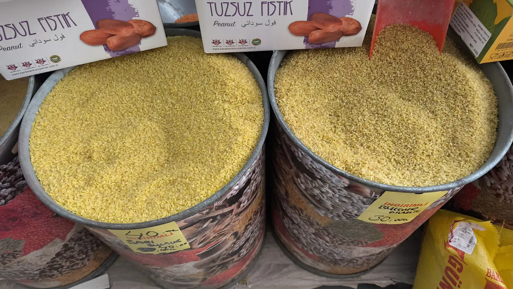 Fethiye'de Ramazan hazırlıkları başladı: Marketlerde hurma ve koli satışları arttı