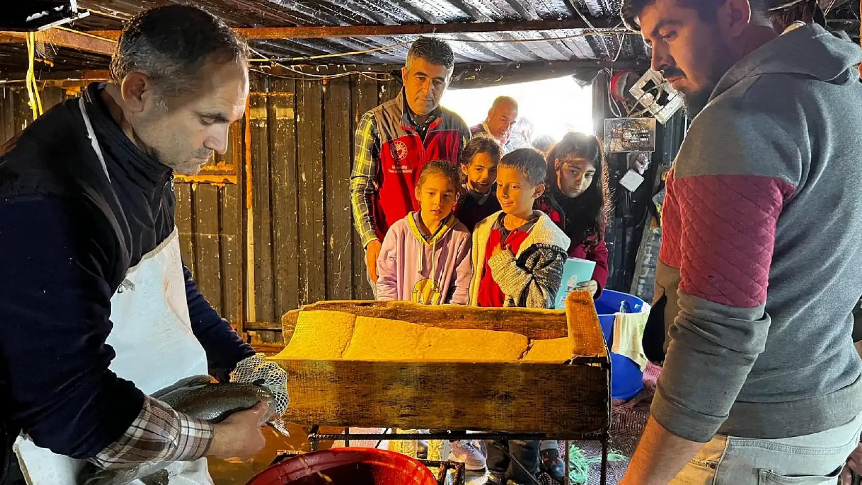 Seydikemer'de 'Balık Yiyorum Sağlıklı Büyüyorum' Etkinliği