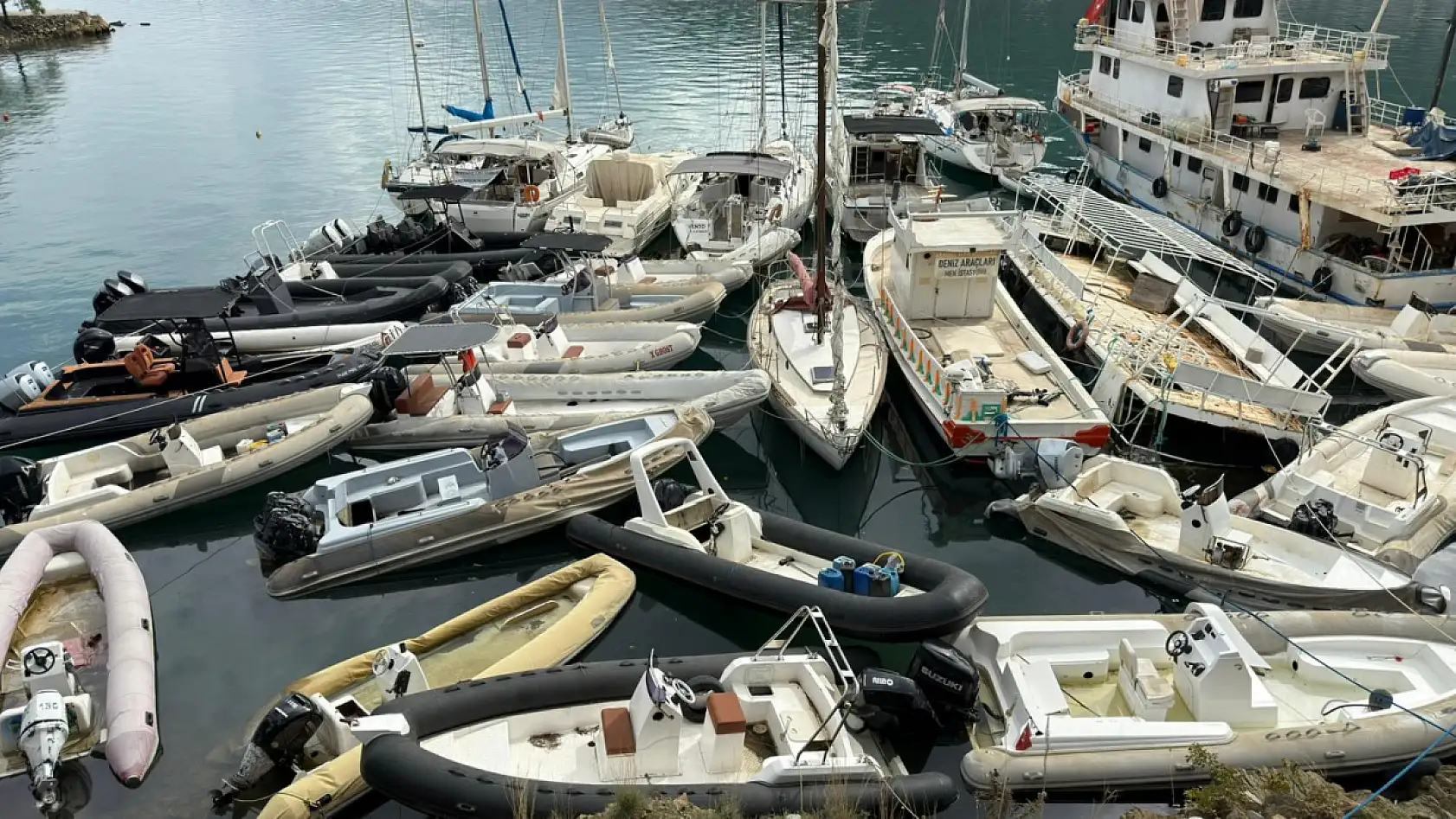 Fethiye'de insan kaçakçılığı operasyonlarında ele geçirilen botlar ihaleyle satılıyor