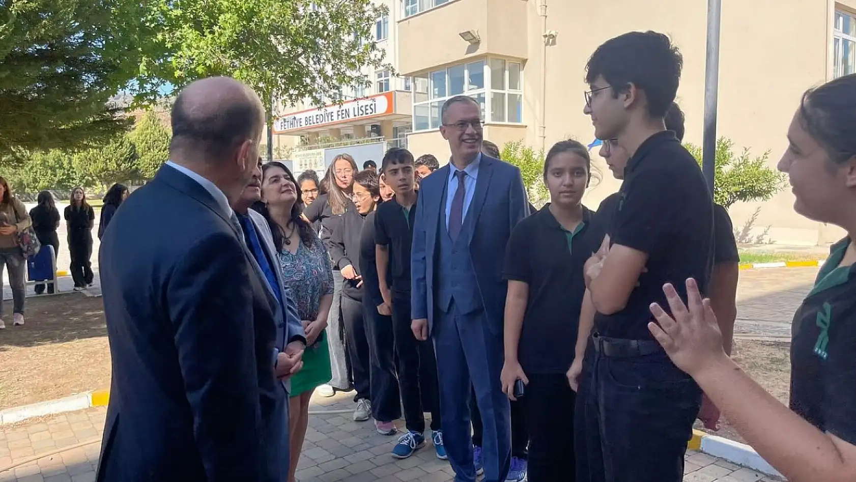 Fethiye Kaymakamı İsmail Hakkı Ertaş, Fen Lisesi'nde Öğrencilerle Bir Araya Geldi