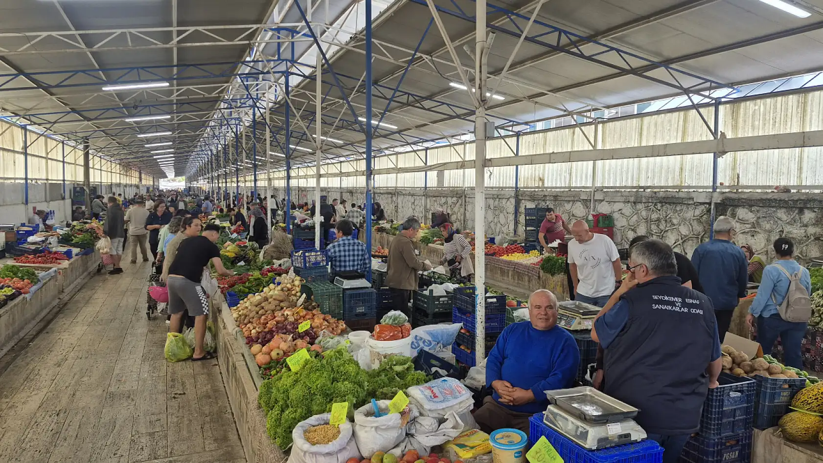 Fethiye Cuma Pazarı'nda Yayla Ürünleri Tezgâhta