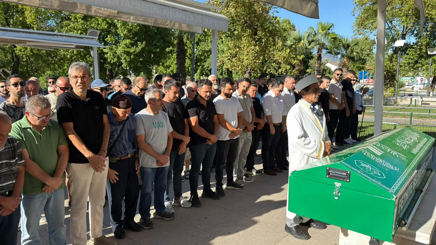 Fethiye'nin Eski Eczacı Kalfalarından Ramazan Arslan Son Yolculuğuna Uğurlandı