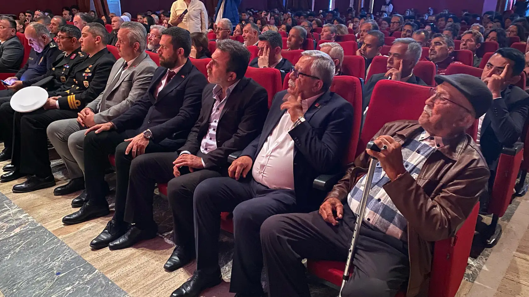 Fethiyeli öğrencilerden unutulmaz gösteri