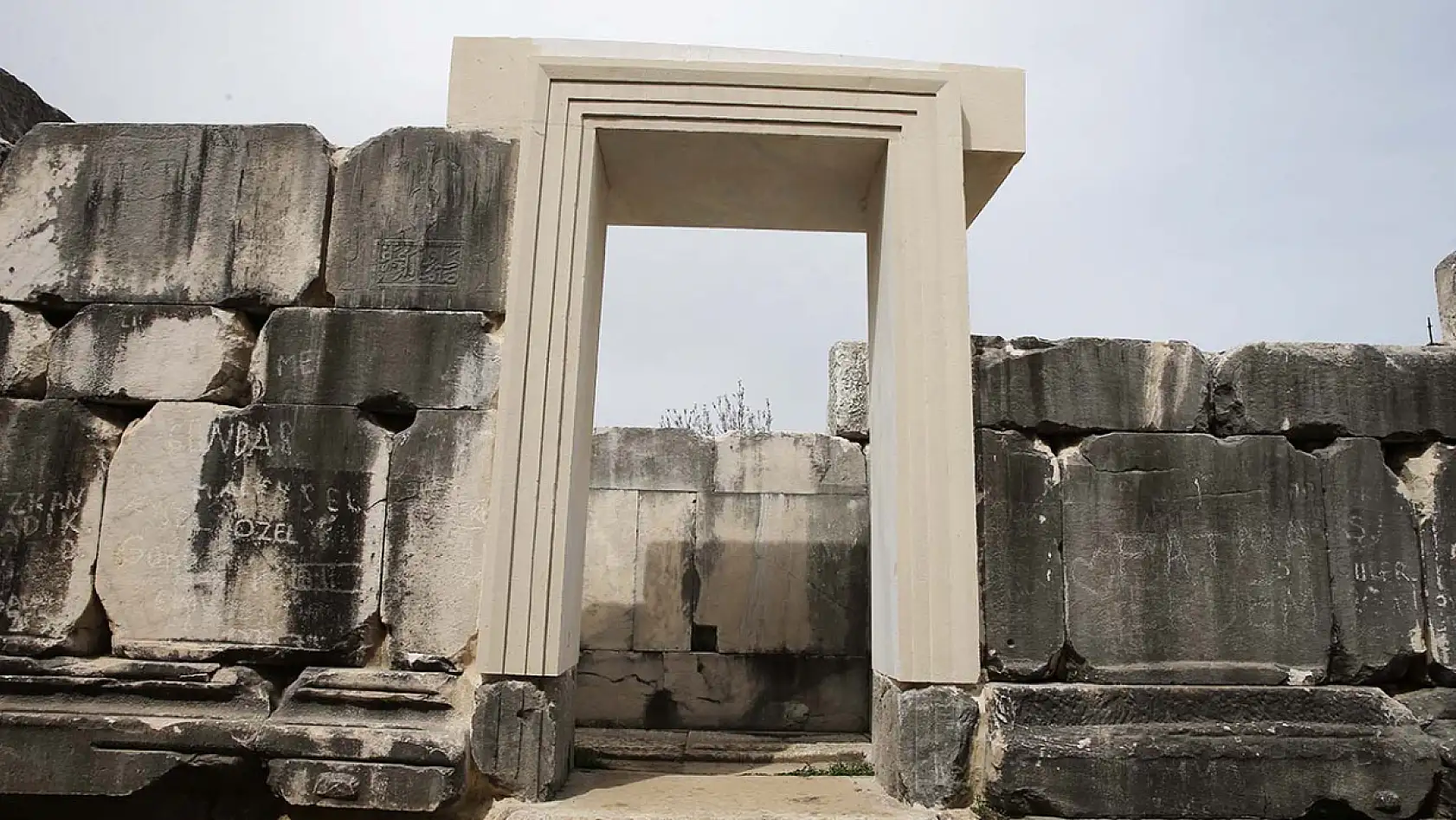 Stratonikeia'nın meclis binası Geleceğe Miras projesiyle ayağa kaldırılıyor