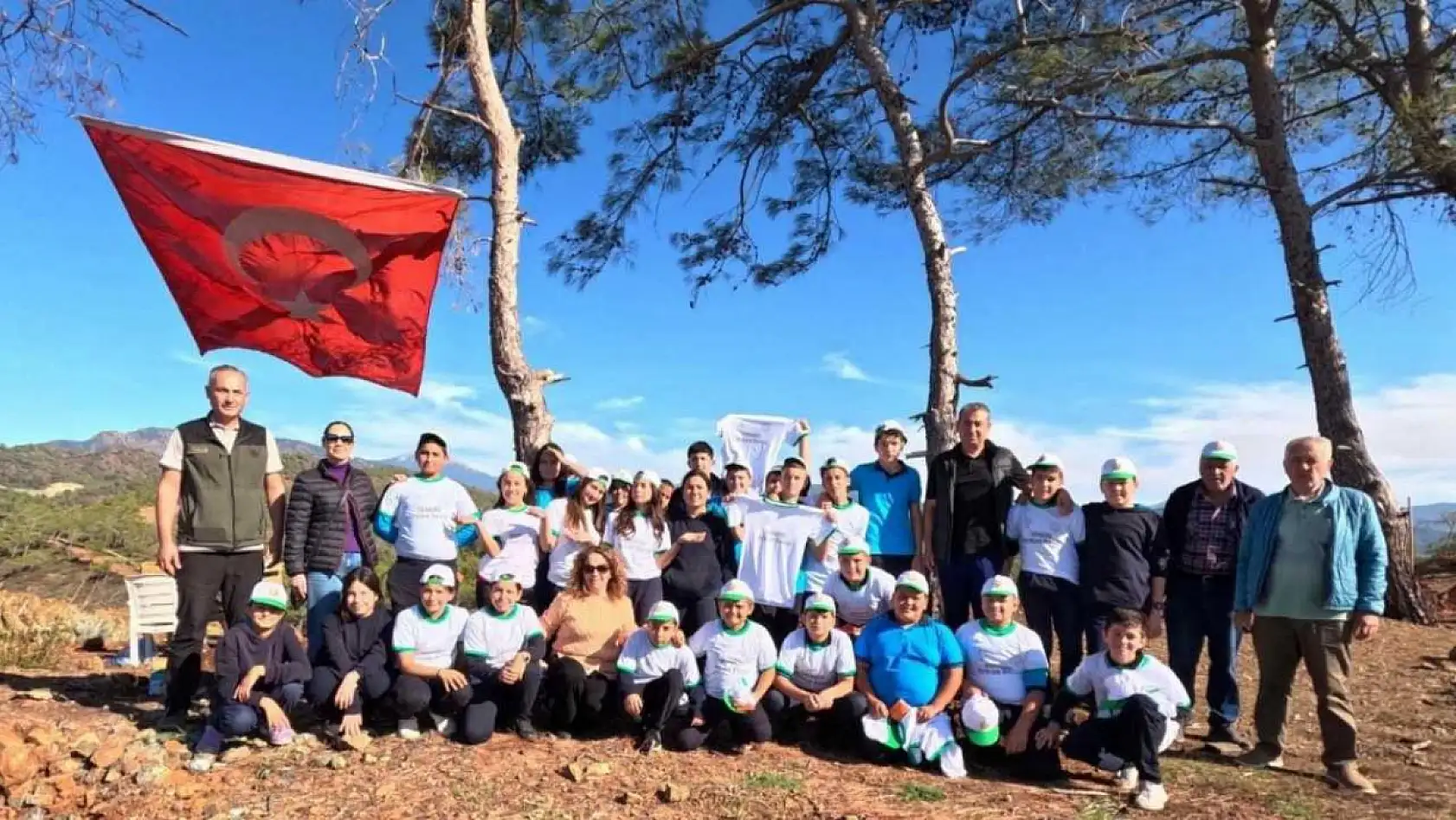 Fethiye Yanıklar'da toplu fidan dikimiyle doğa yeniden canlanıyor