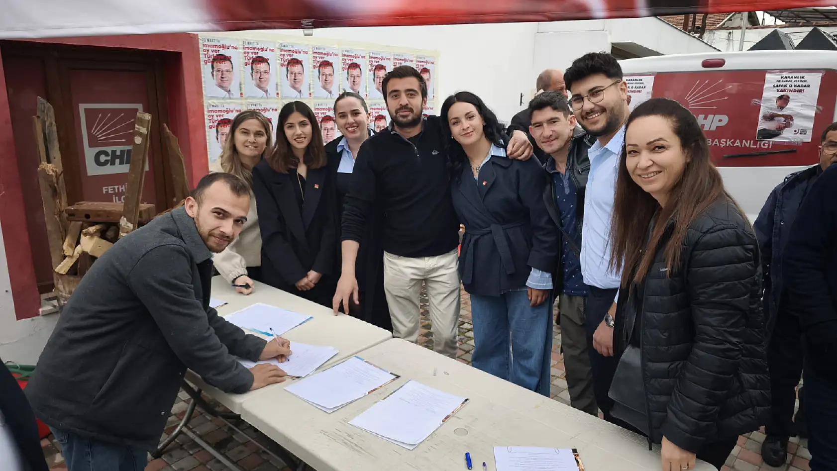 CHP Fethiye'den İmamoğlu için imza kampanyası