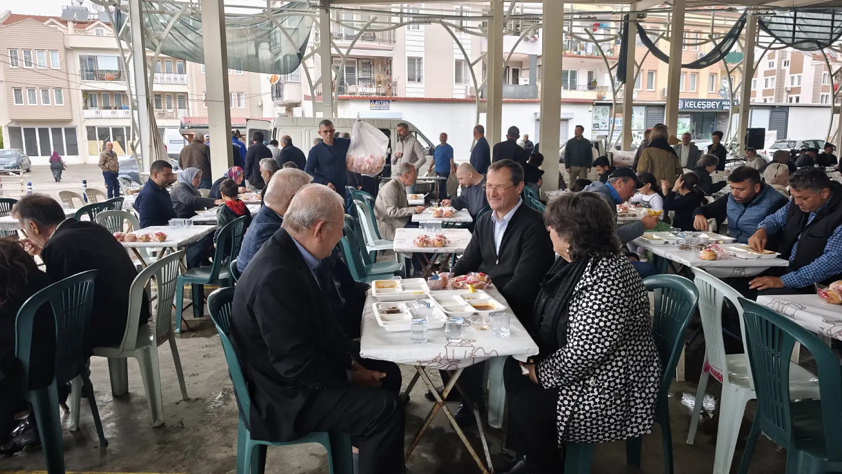 Fethiye'de merhum öğretmen Şekip Başkaya için 52 yemeği hayrı düzenlendi