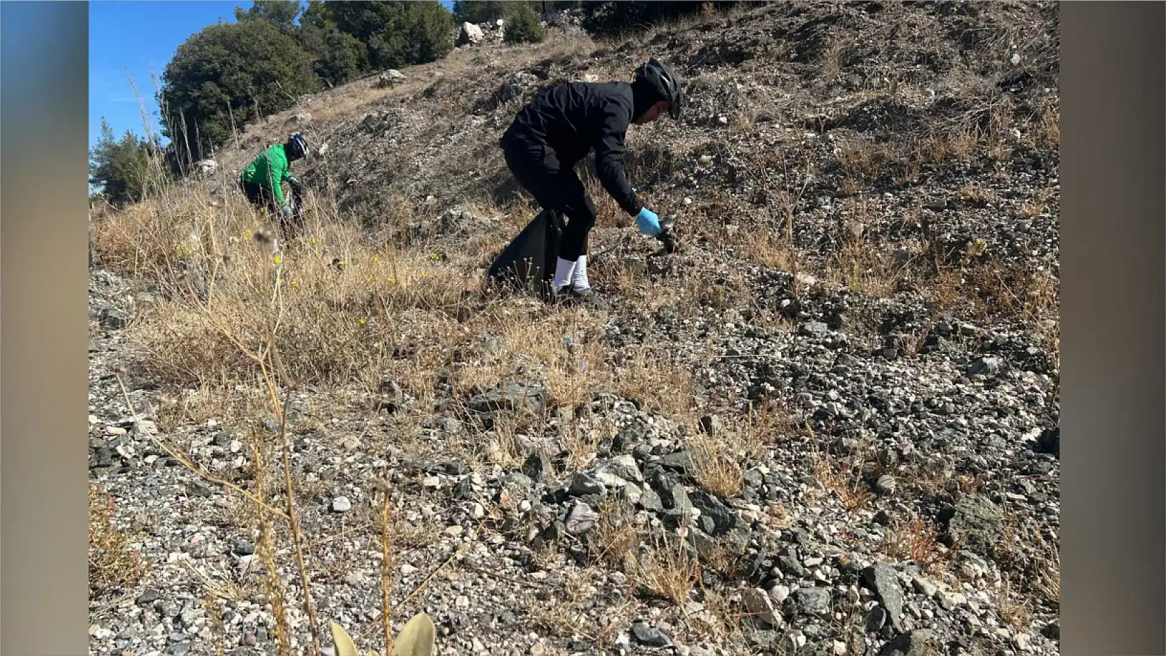 Fethiye'den Anıtkabir'e Yola Çıkmışlardı, Burdur'da Çevre Temizliği'ne Dikkat Çektiler