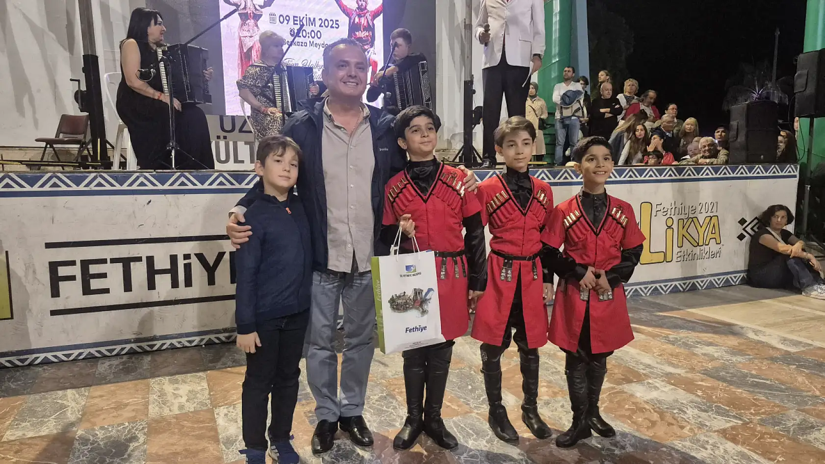 Fethiye'de Uluslararası Halk Oyunları Festivali Dolu Dolu Geçti