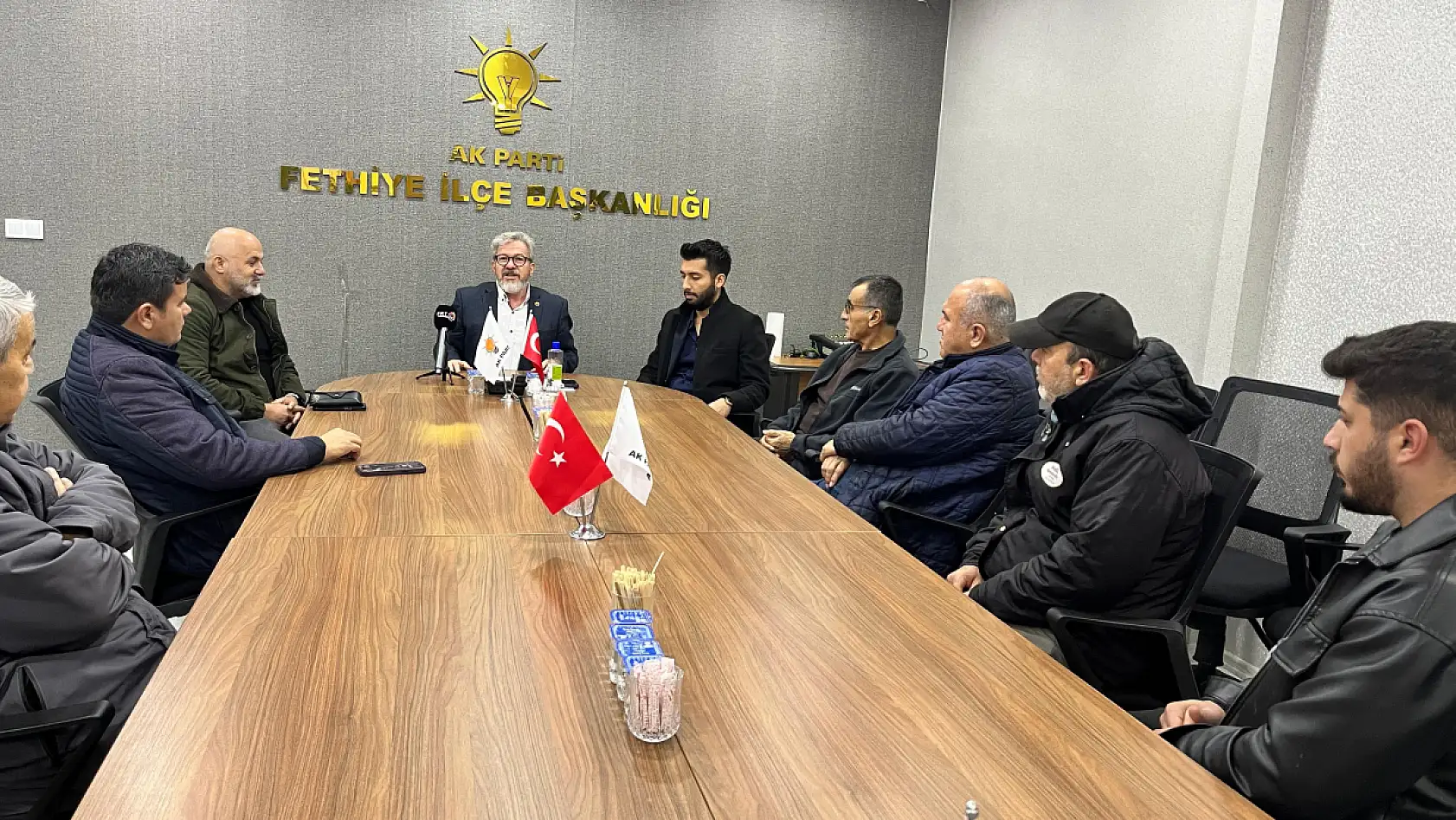 Salih Dündar, AK Parti Fethiye İlçe Başkanı Sarıhan'ı Ziyaret Etti