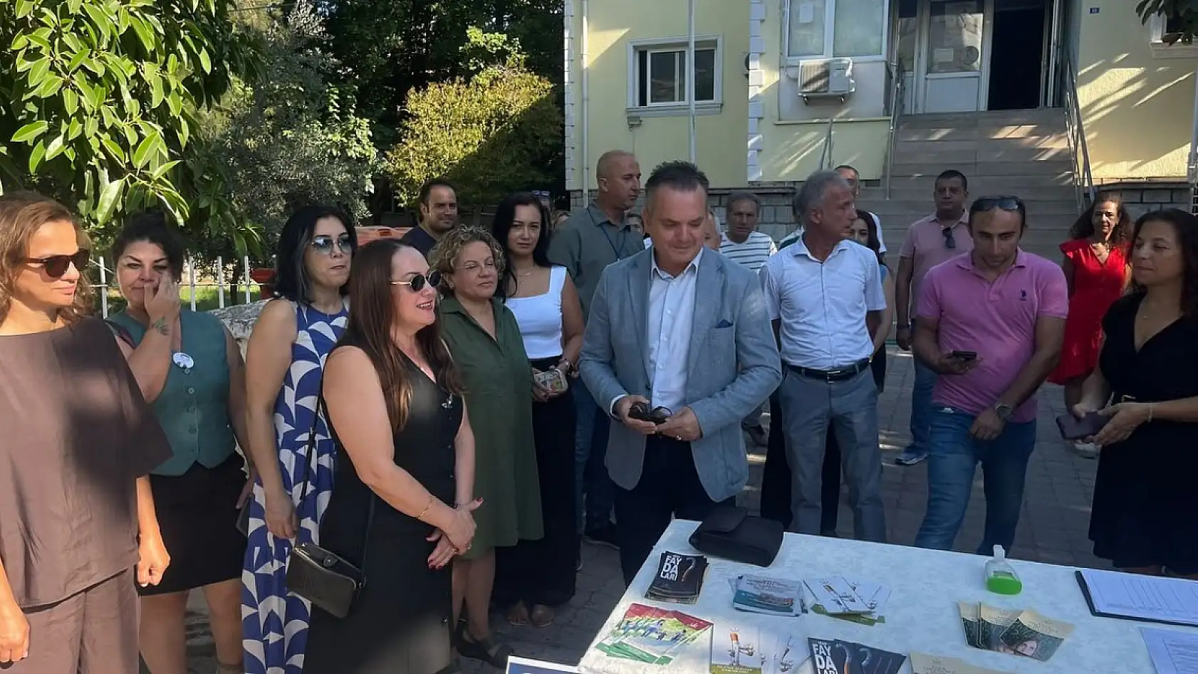 Fethiye Kaymakamı Akkaya ve Sağlık Müdürü Eroğlu Esnafla Buluştu