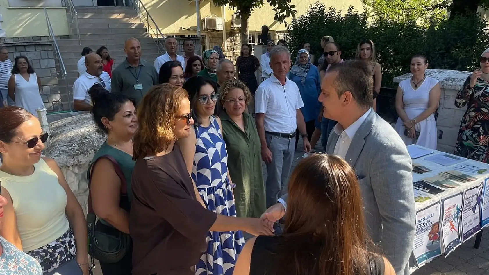 Fethiye Kaymakamı Akkaya ve Sağlık Müdürü Eroğlu Esnafla Buluştu