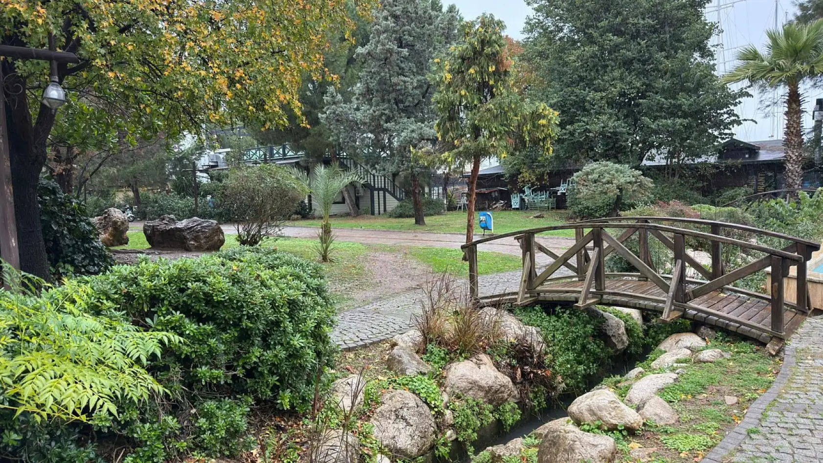 Fethiye'de sağanak yağış gün boyu devam edecek