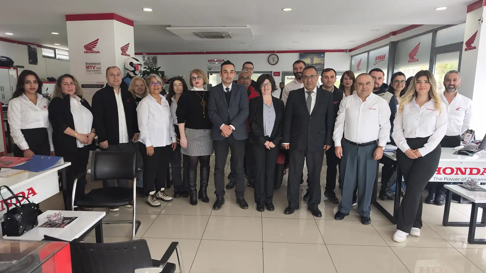 Vergi Haftası'nda Fethiye Vergi Dairesi, Honda Kıvrak motoru ziyaret etti