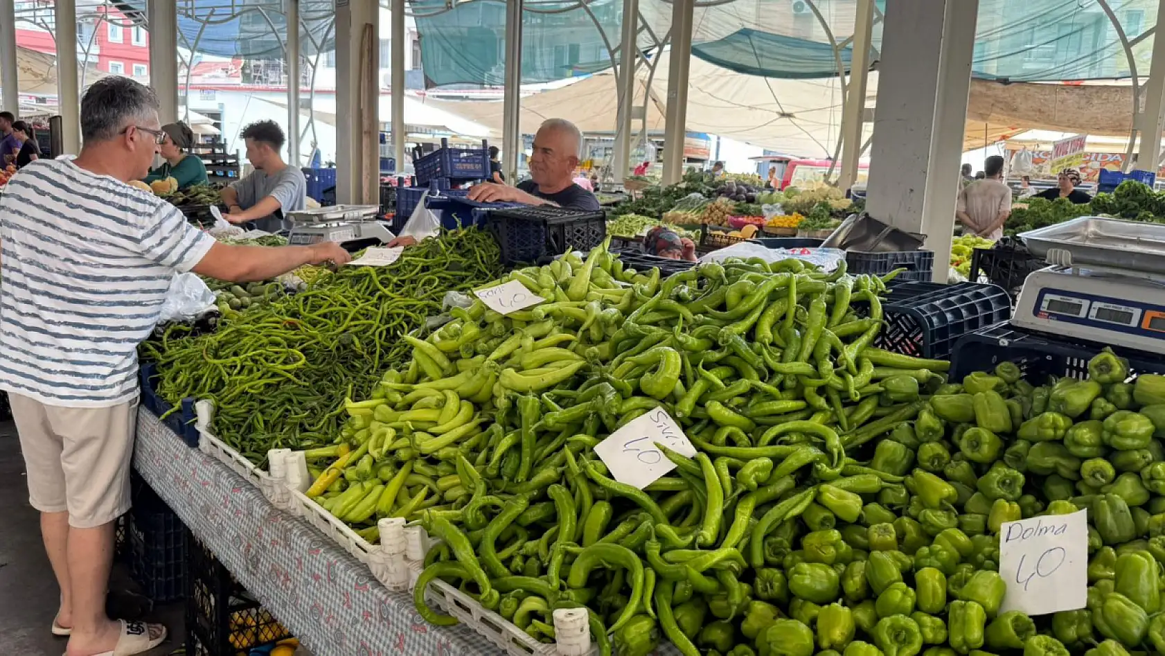 Fethiye'de Pazarcı Esnafı Sezondan Umutsuz: 'Önümüzü Göremiyoruz'
