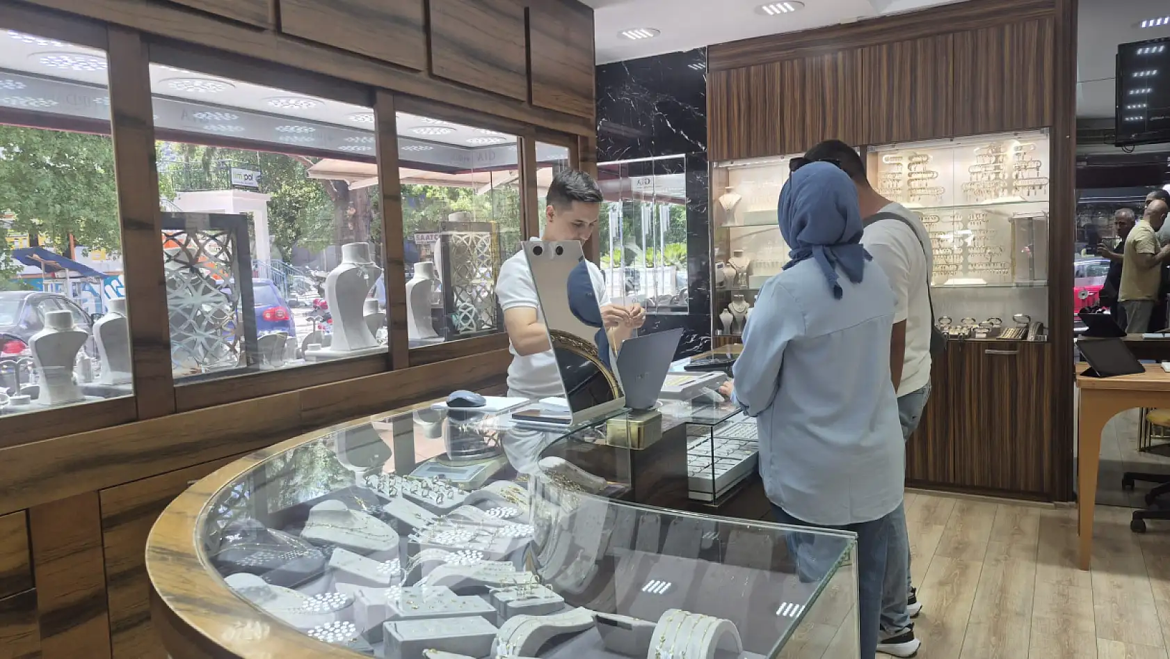 Fethiye Tufanlar Kuyumculuk, 'Altın hâlâ güvenli liman, düşüş alım zamanı'