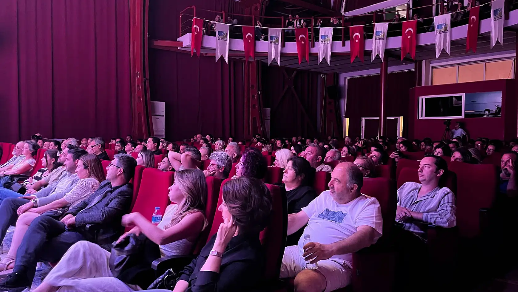 Fethiye'de kahkaha tufanı: 'Vay Başımıza Gelenler'