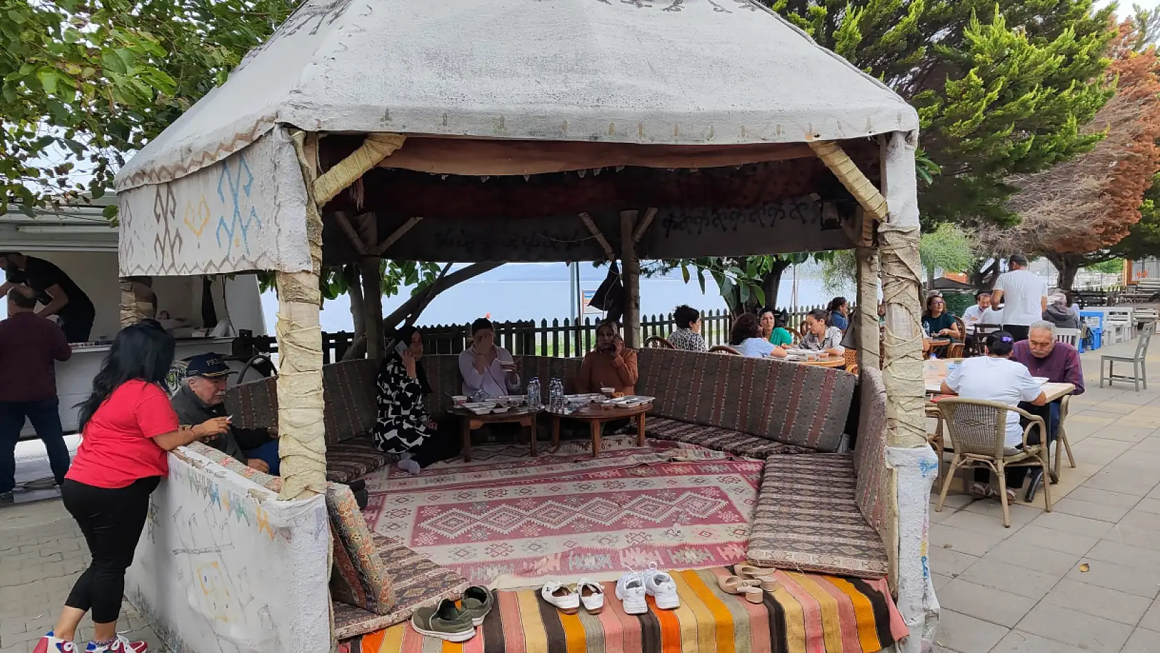 Yörük Türkmen Derneği Başkanı'ndan eşi için 'Yemekli Mevlit'