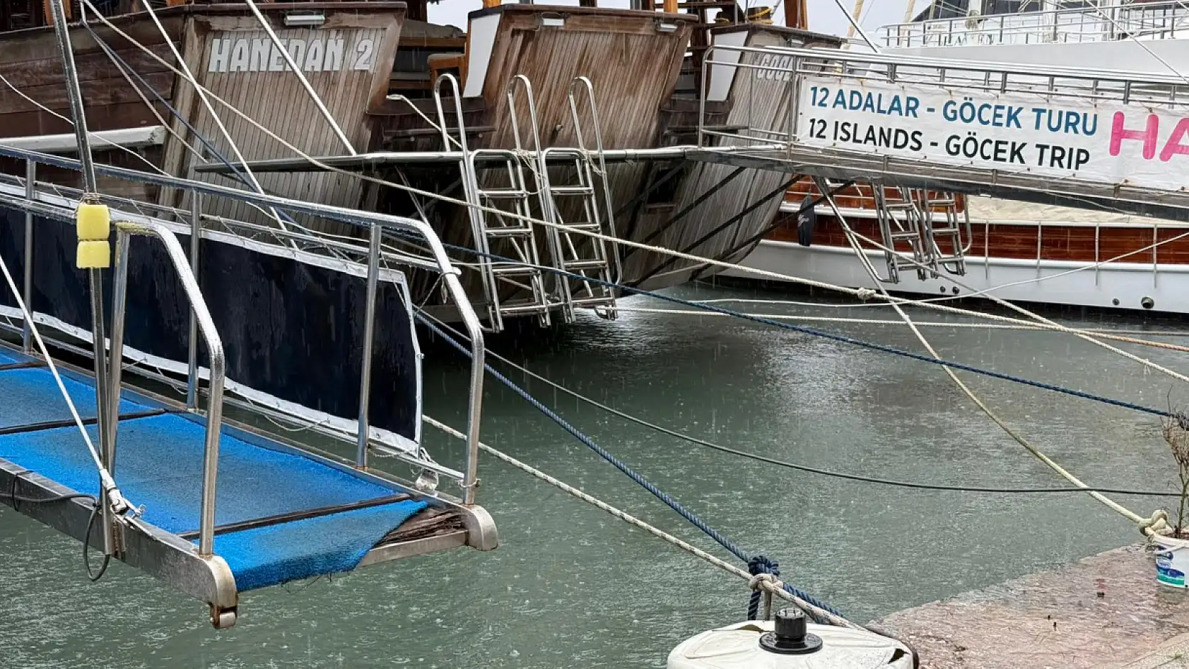 Fethiye'de sağanak yağış gün boyu devam edecek