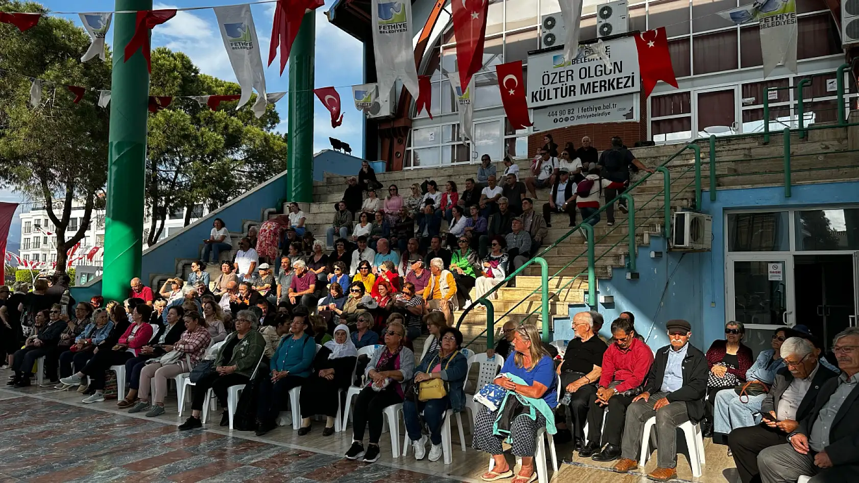 Fethiye'de Birleşik Emekliler Sendikası'ndan konser