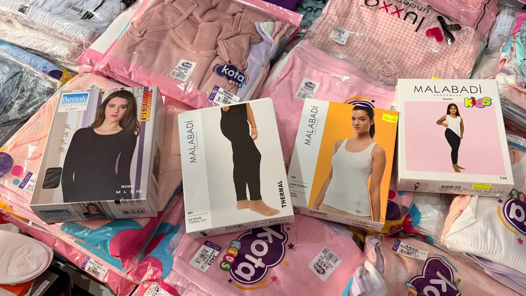 Fethiye'de içliklere kış öncesi ilgi artıyor: 'İçlikler sıfır dereceyi 10 derece gibi hissettiriyor'