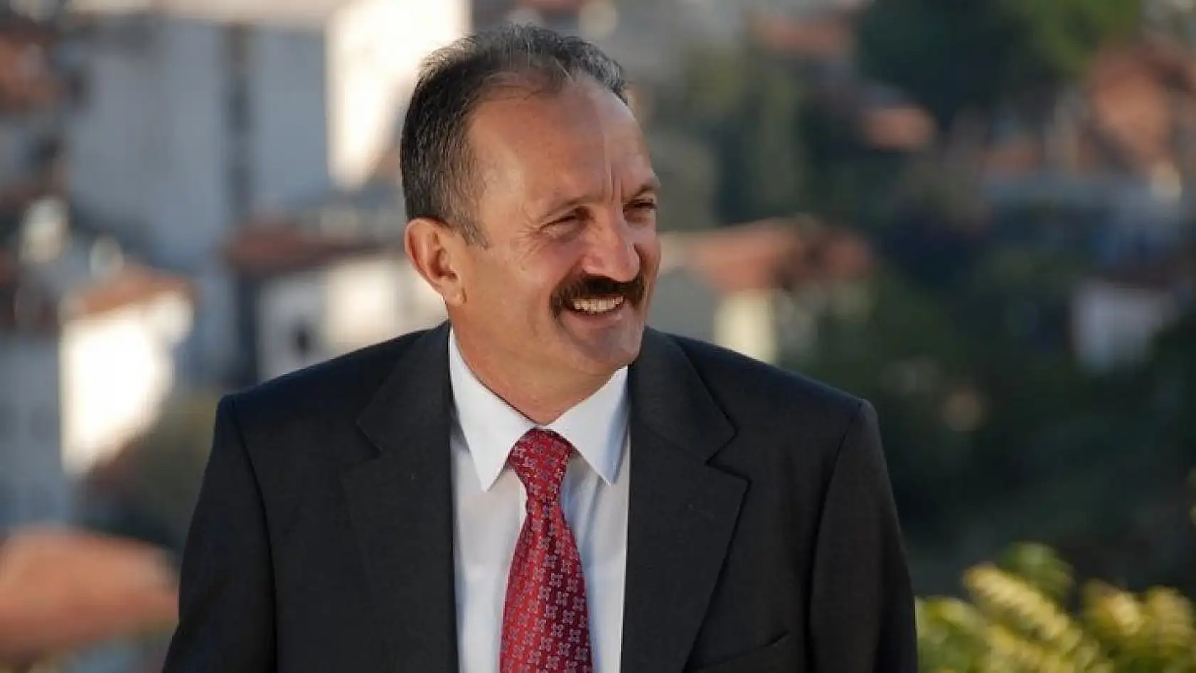 1430 mezarlık alanda çalışmalar sürüyor