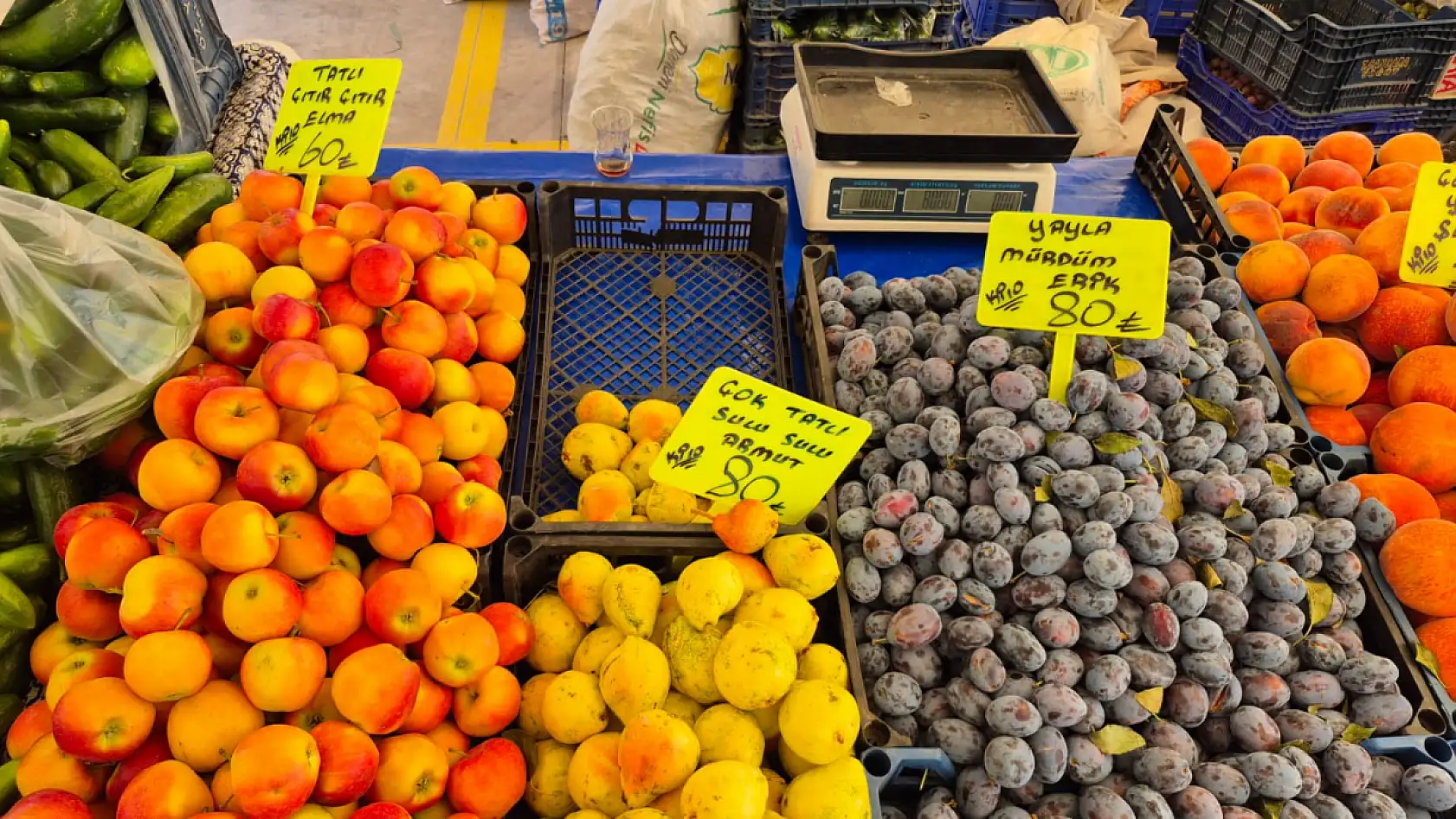 Fethiye'de Taşyaka Pazarı İlgi Görmeye Başlıyor