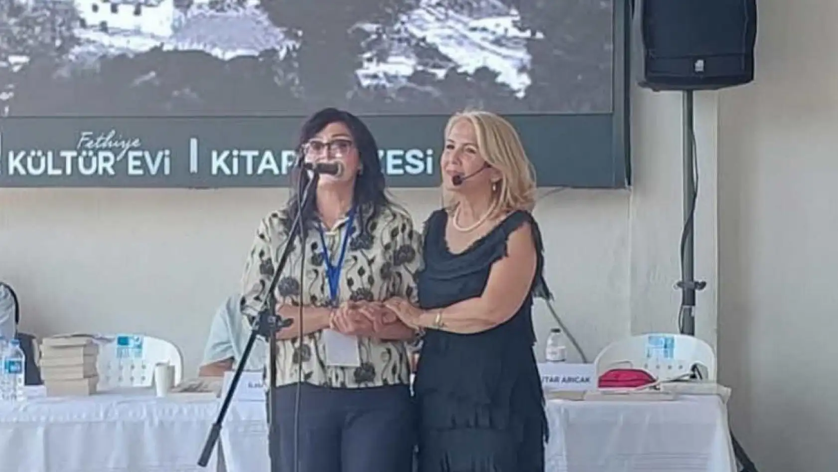 Fethiye'de 7. Akdeniz Sanat Günleri'nde Eser Tunçoğlu ve uluslararası konuklar sahne aldı