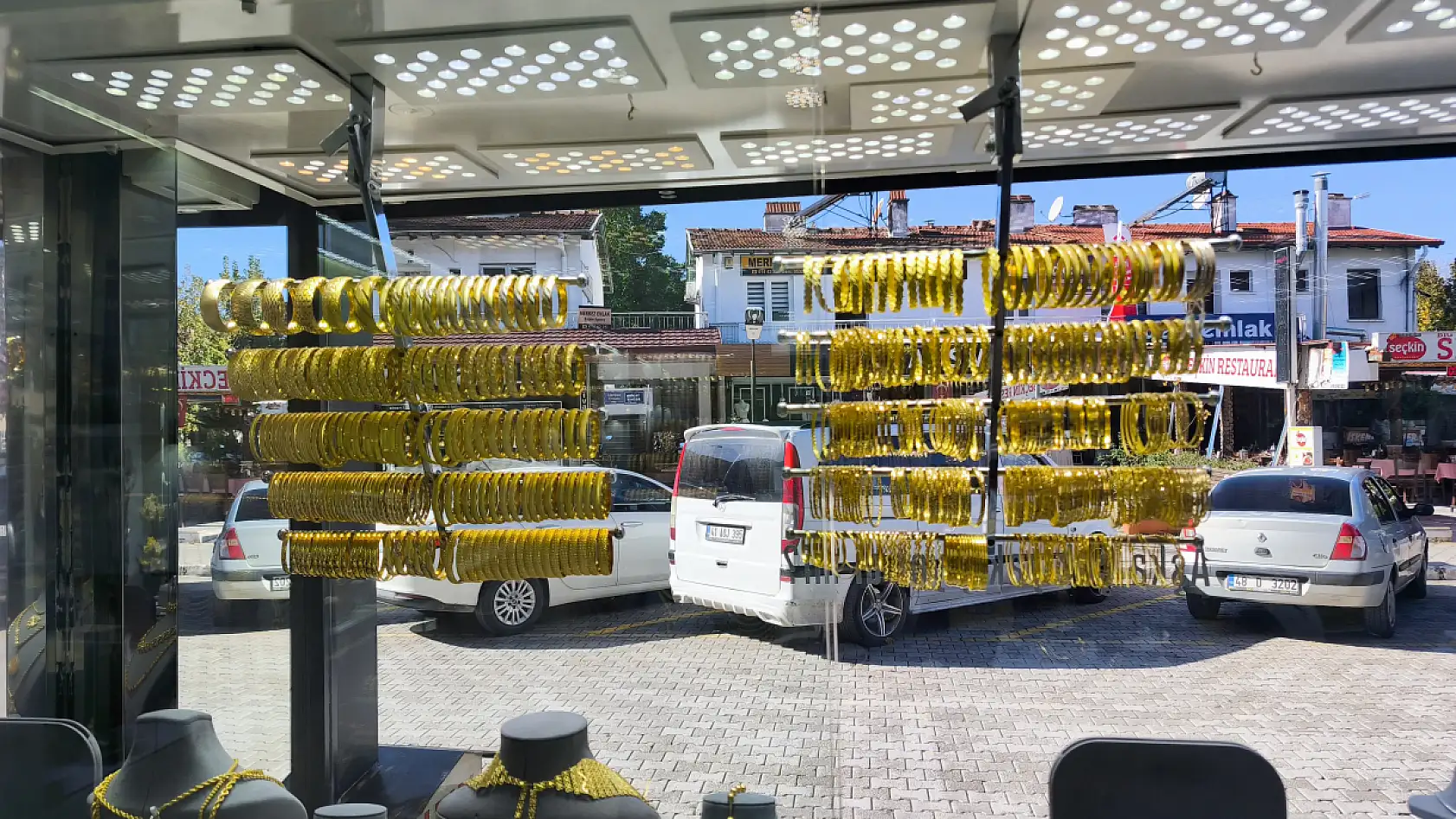 Fethiye'de Düğün Sezonu Öncesi Altın Yatırımı İçin Şimdi Tam Zamanı
