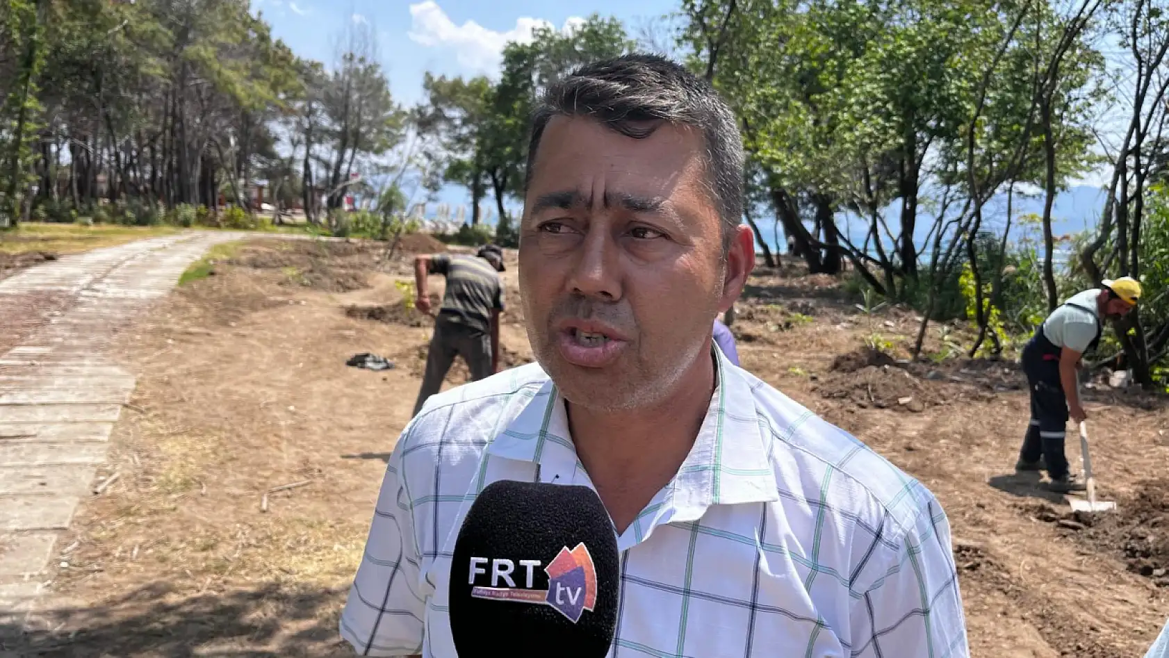 Fethiye Akmaz Halk Plajı'nda Ağaçlandırma Seferberliği