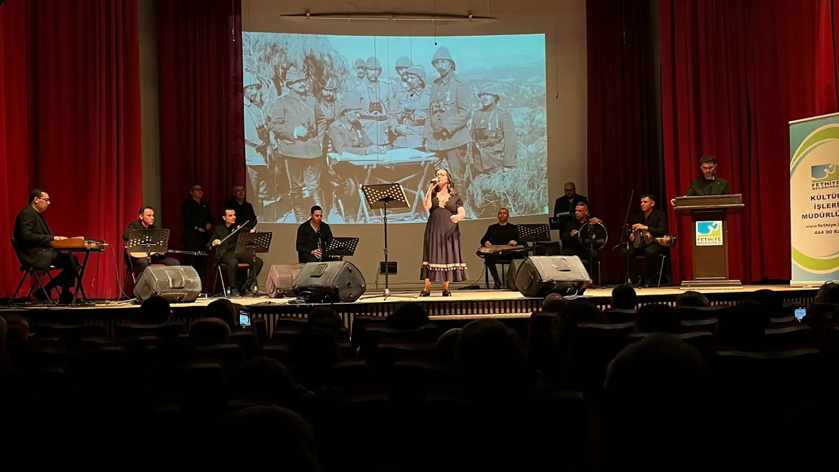 Şehitler için Fethiye'de 'Destansı Türküler' konseri gerçekleştirildi