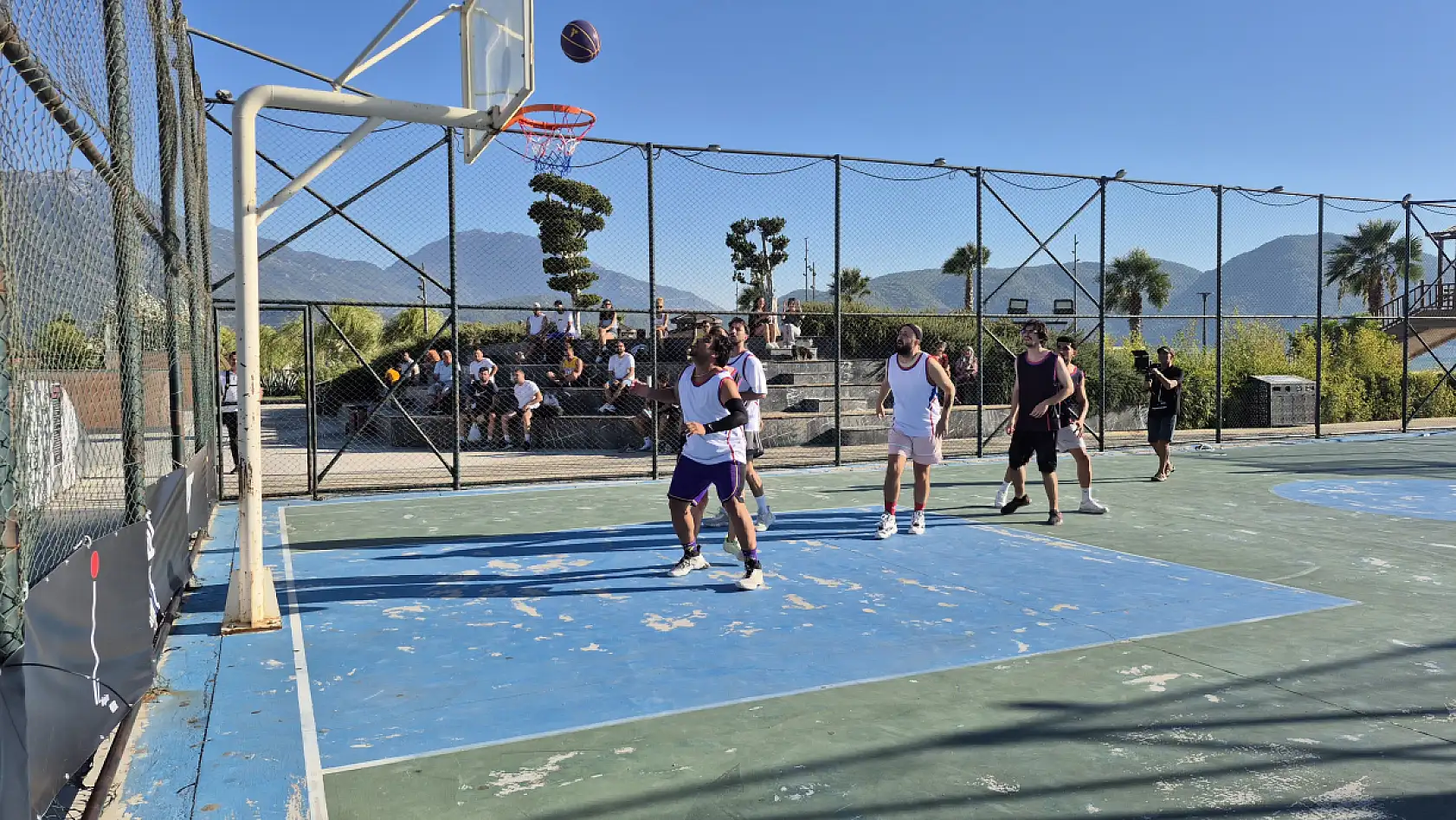 Fethiye'de Avrupa Hareketlilik Haftası Kapsamında Sokak Basketbolu Etkinliği
