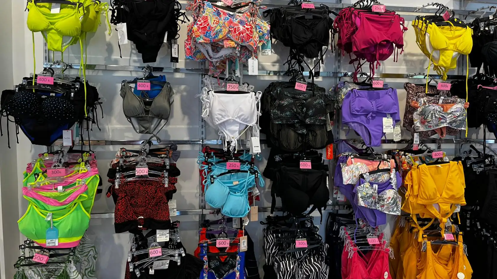 Fethiye'de giyim satışları hareketlendi