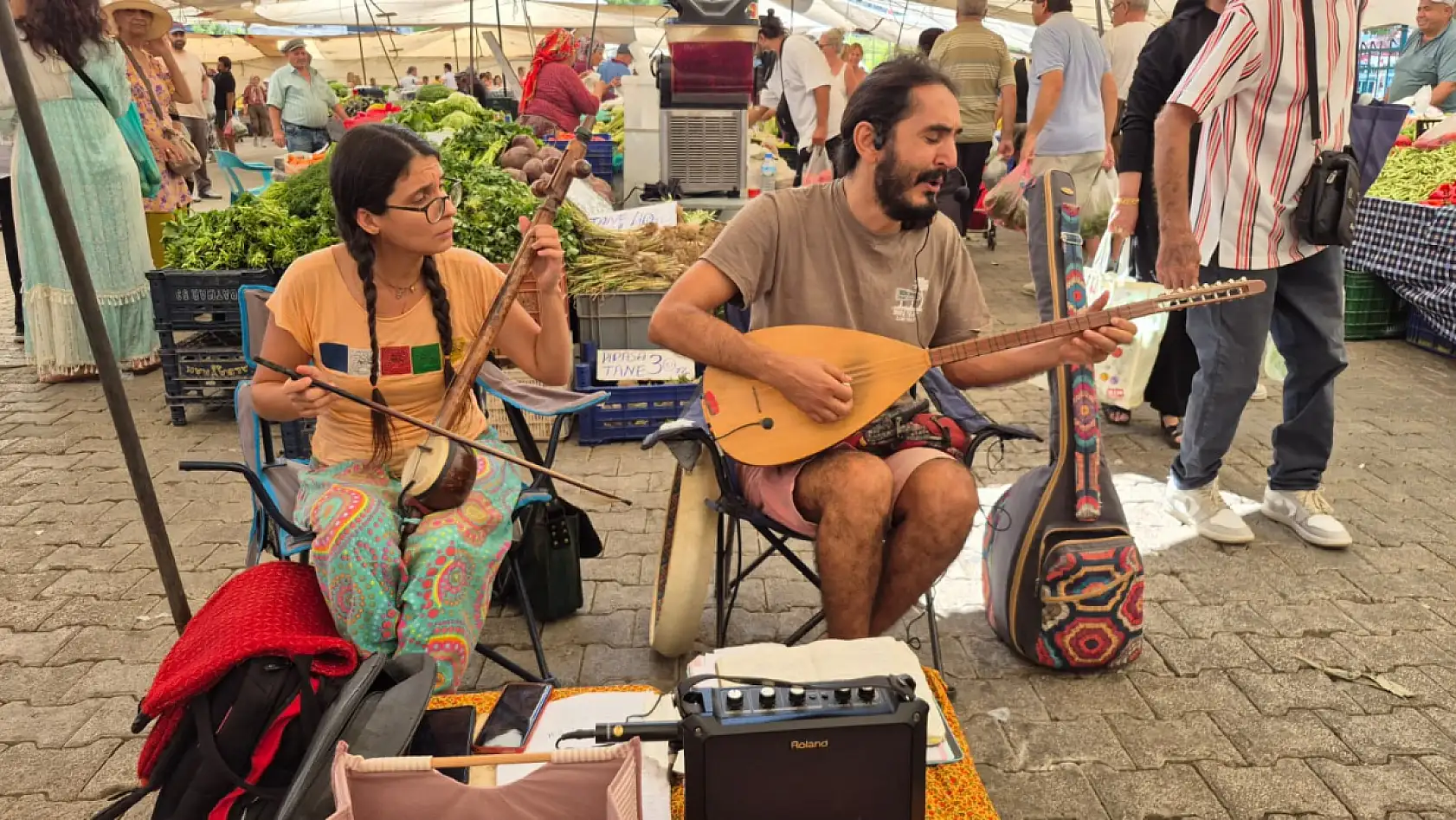 Fethiye Pazarı'nda 'Daimi Aşk' ile Amatör Müzik