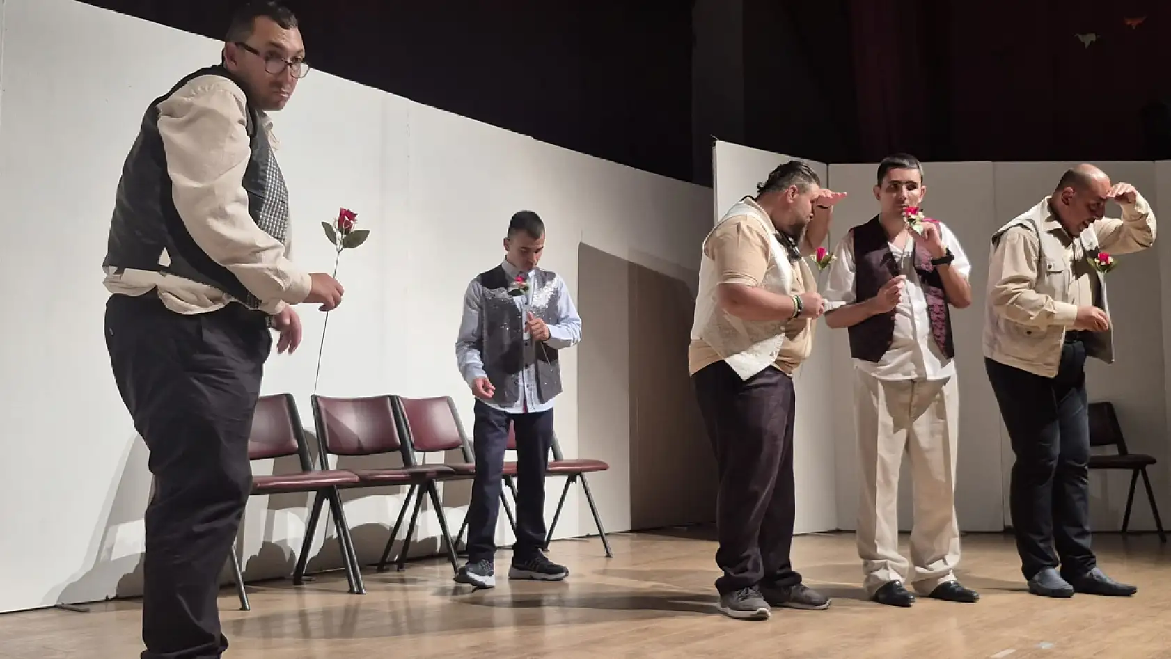 Fethiye'de 'Sanal Alem' dijital bağımlılığa dikkat çekti